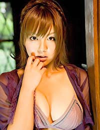 Sayaka Isoyama will make your day with this All Gravure gallery.